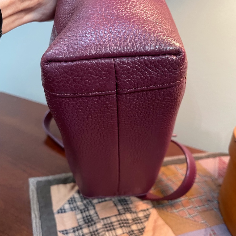 Radley London leather Fountain Road crossbody bag - Picture 7 of 11